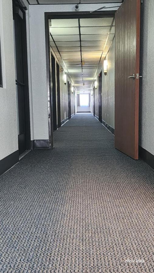 The Oasis Hotel & Bar Sheboygan Falls ภายนอก รูปภาพ