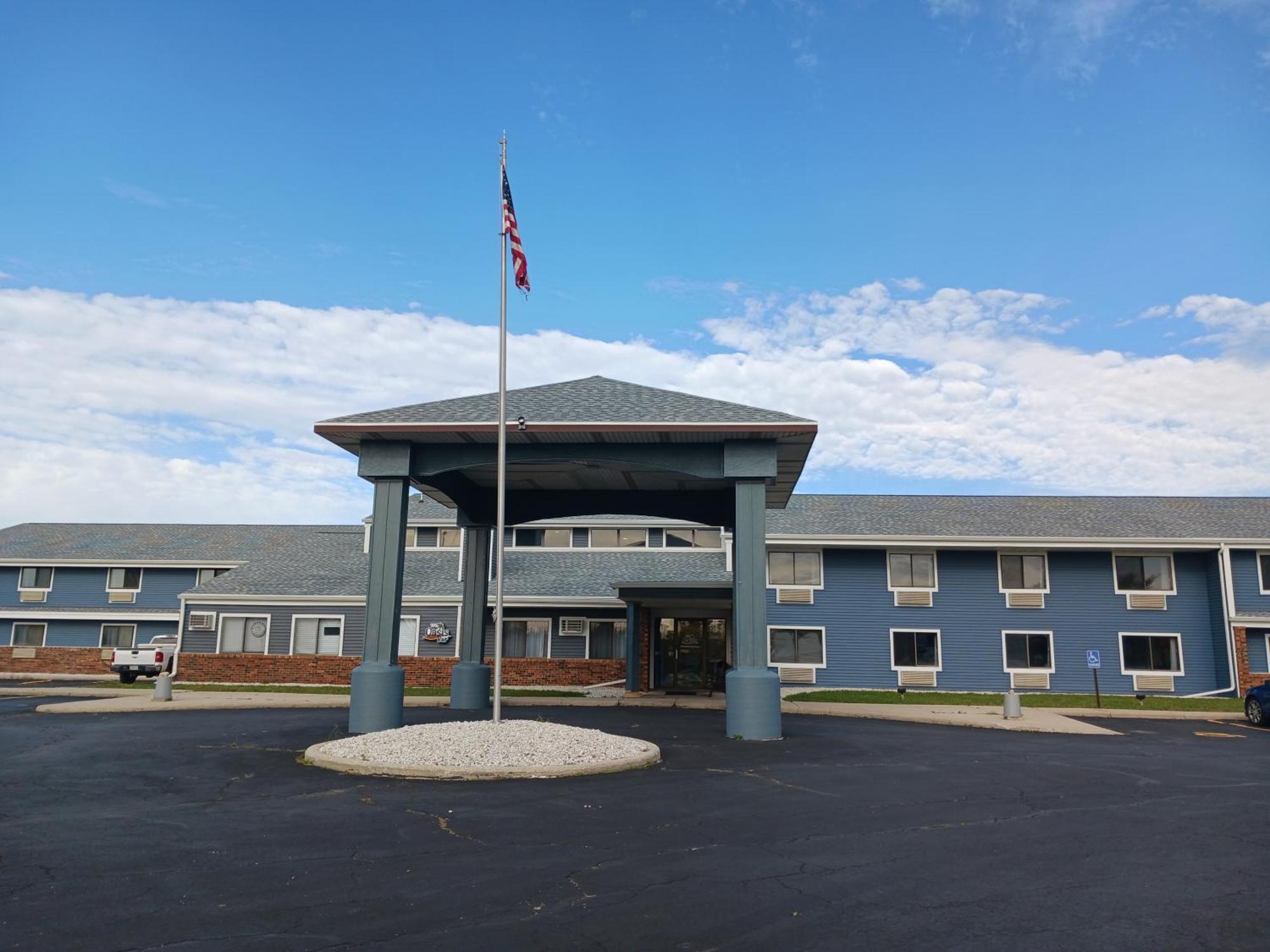 The Oasis Hotel & Bar Sheboygan Falls ภายนอก รูปภาพ